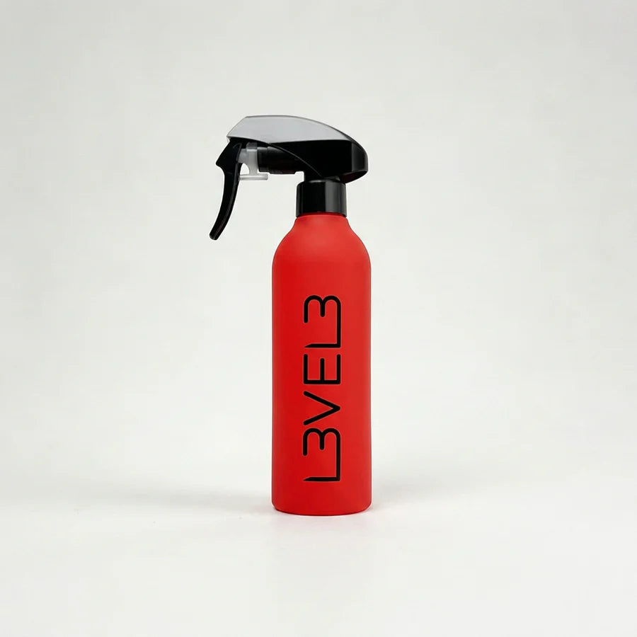 L3VEL3 RUBBERIZED WATER SPRAY BOTTLE